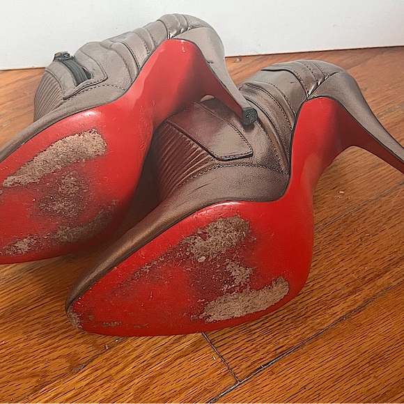Vintage Christian Louboutin size 40. - Picture 7 of 7